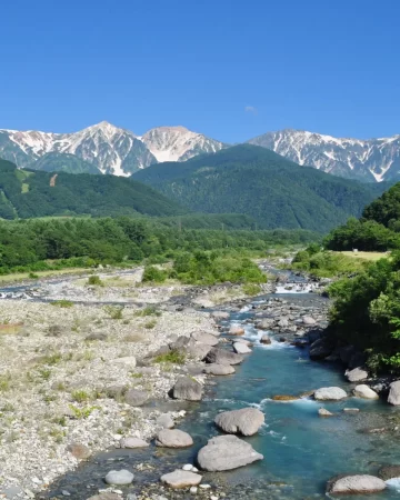 絶景ポイントの白馬大橋